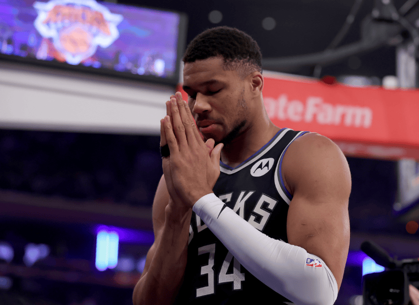 字母哥连续七场比赛得分超过突破纪录，C9挑战极限！的简单介绍